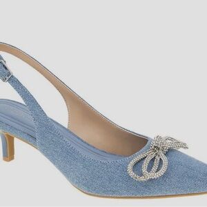BCBGeneration Blue Slingback Kitten Heels with Brooch Size 7 Casual Party